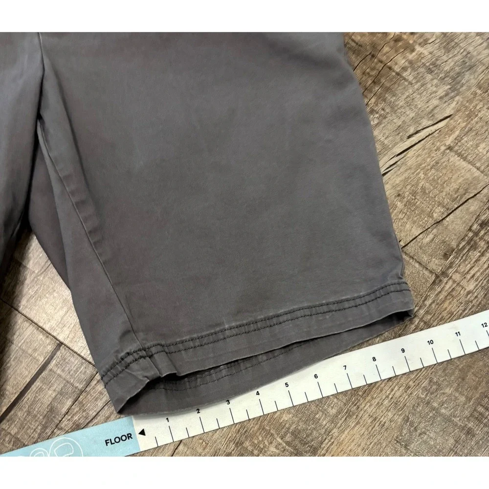 Magellan Outdoors Mens Grey‎ Chino Shorts Size 12 Stretch Flat Front Casual